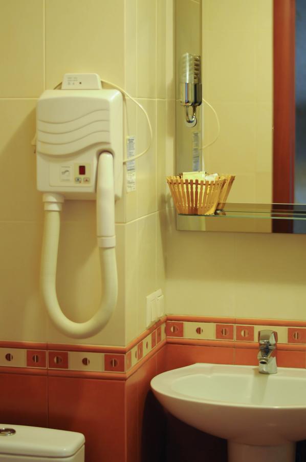 Don Kihot Hotel Novovolyns'k Habitación foto
